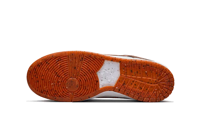 noiseless shoes SB Dunk Low Crushed D.C.