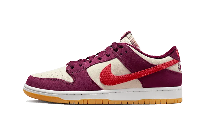 SB Dunk Low Skate Like A Girl Bordeaux military - training running shoes