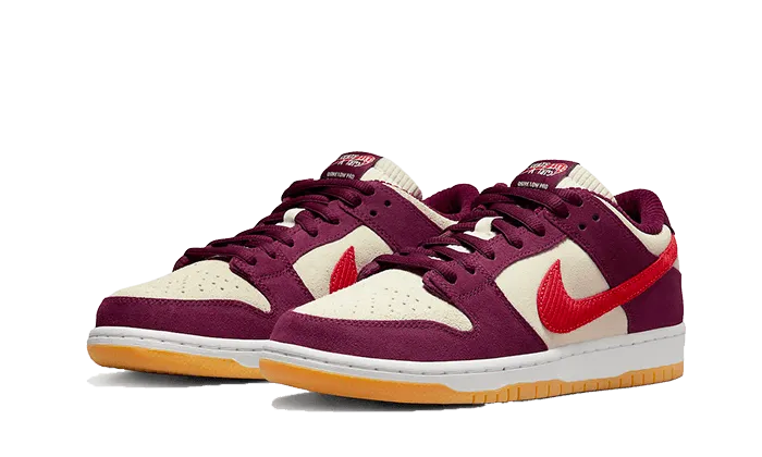 SB Dunk Low Skate Like A Girl Bordeaux Grip Technology