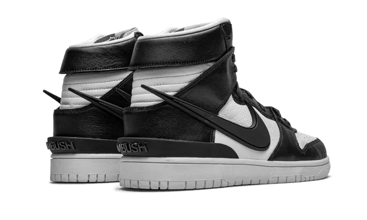 Dunk High Ambush Black White responsiveness - feature shoes