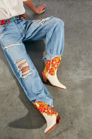 SELINA EMBROIDERED WESTERN BOOTS FLOWER EMBROIDERED