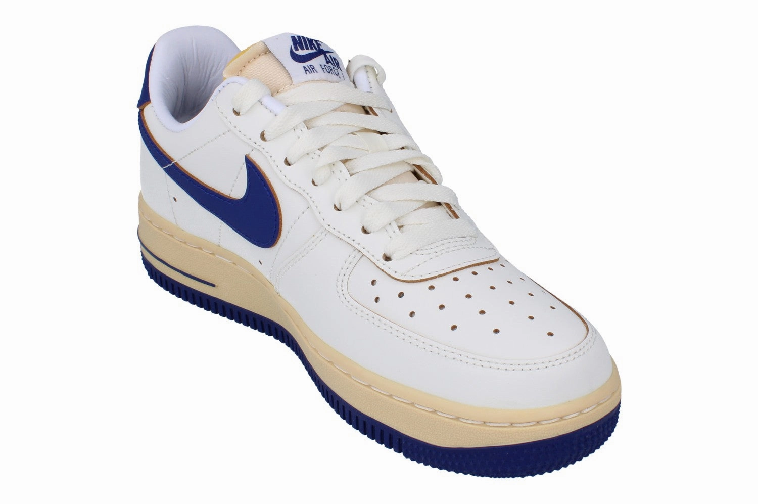 Nike Womens Air Force 1 07 Trainers Fq8103  133 Racing performance low - top footwear