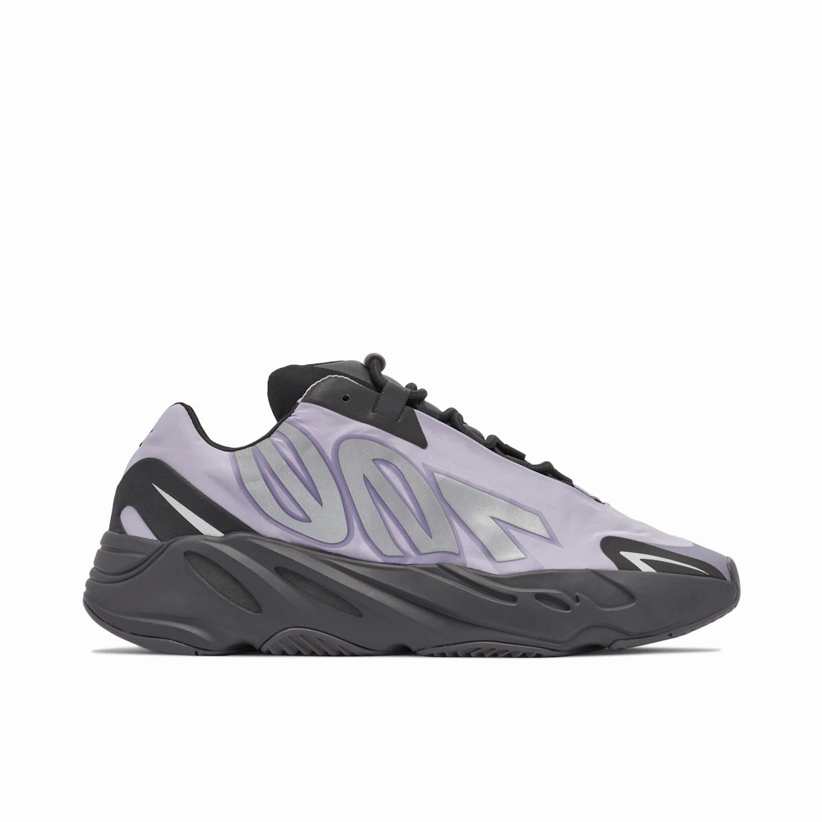 YEEZY BOOST 700 MNVN GEODE Ankle Room