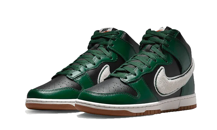 forefoot - support - feature shoes Dunk High Chenille Swoosh Black Green