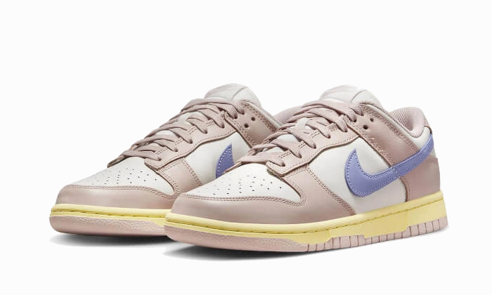 Nike Dunk Low Pink Oxford White Shallow Footprint Traction lugs