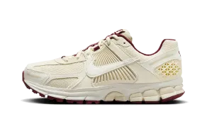 Core Fit Nike Zoom Vomero 5 Valentine's Day (2024)