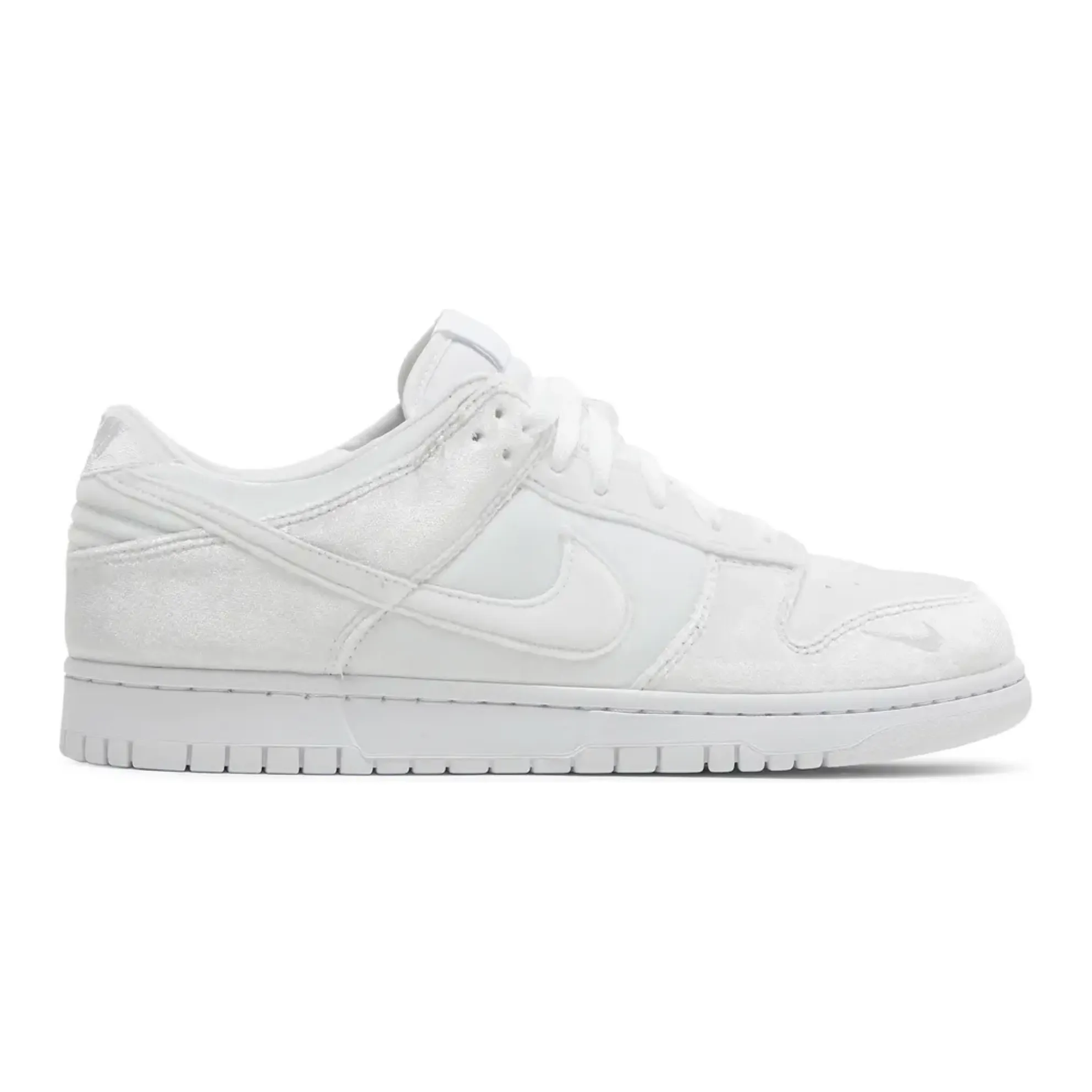 Nike Dunk Low Dover Street Market Triple White Velvet Cushioned Step