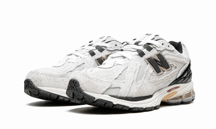Hexagonal Lug Pattern New Balance 1906D Protection Pack Reflection