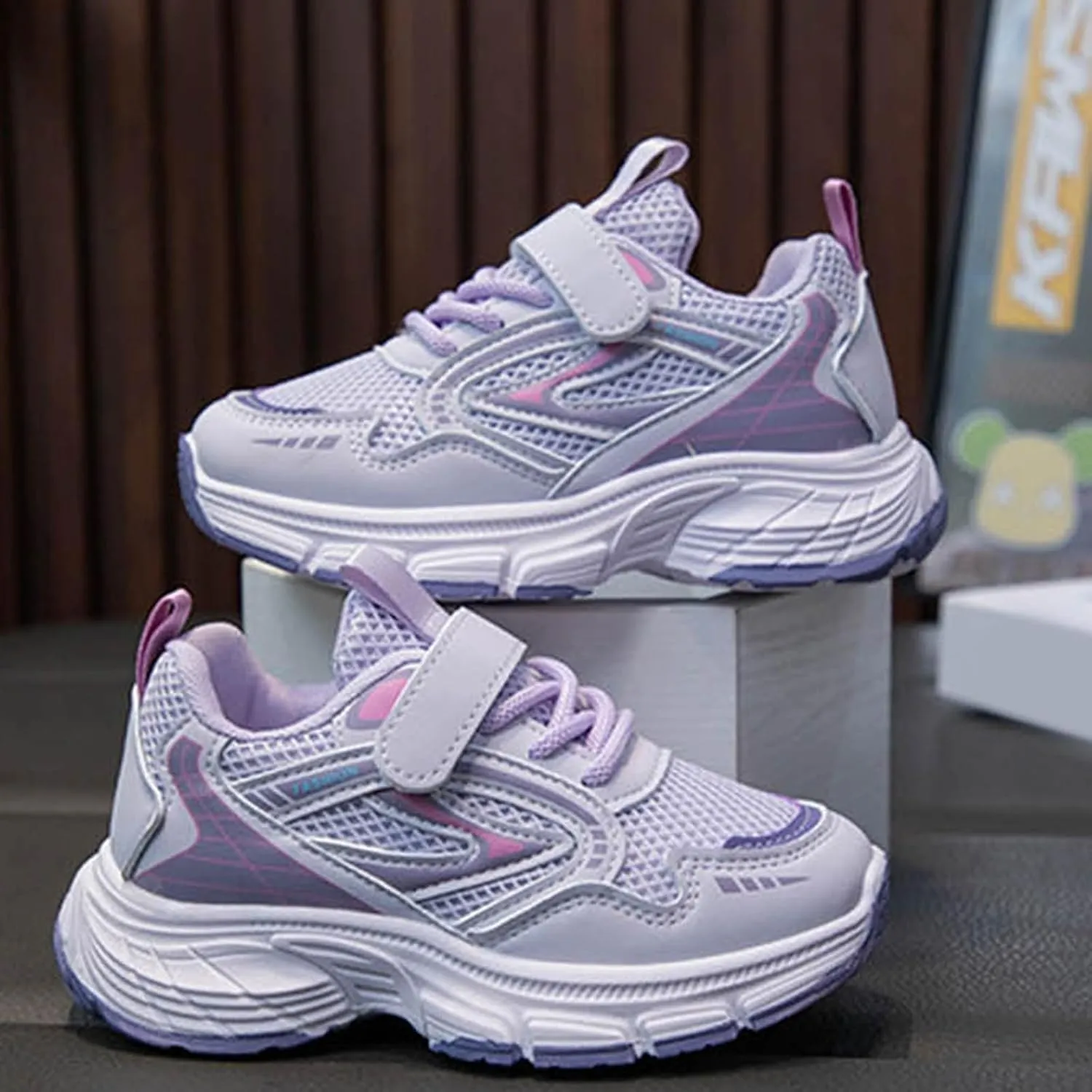 Sneakers for Girls Athletic Lace-Up Running Shoes with Chunky Cushion Heel Kids Hook and Loop Breathable Sports Shoes