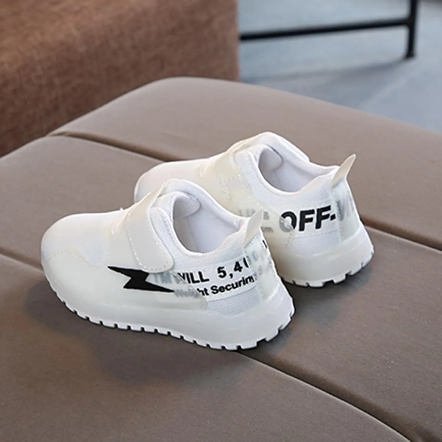 Sneakers for Girls Fashion Casual Luminous Shoes for Kids Running Walking Soft Bottom Breathable Non Slip Sports Shoes