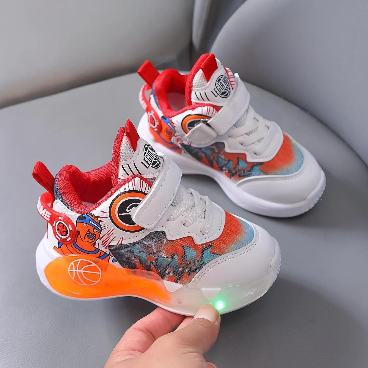 Sneakers for Girls Fashion Luminous Comfortable Breathable Light Up Shoes with Hook and Loop Kids Flashing Sports Shoes