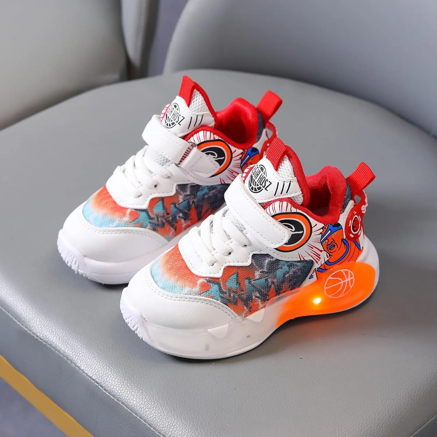 Sneakers for Girls Fashion Luminous Comfortable Breathable Light Up Shoes with Hook and Loop Kids Flashing Sports Shoes