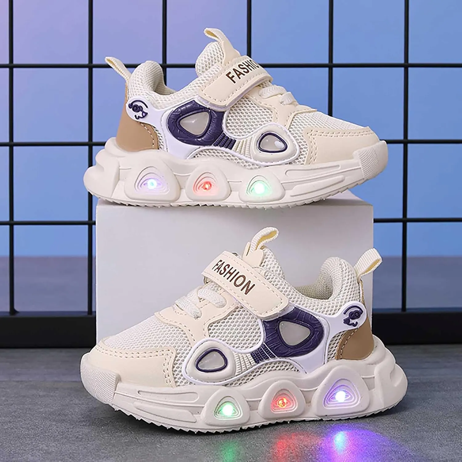 Sneakers for Girls Fashion Luminous Light Up Sports Shoes with Hook and Loop Kids LED Flashing Breathable Comfortable Shoes