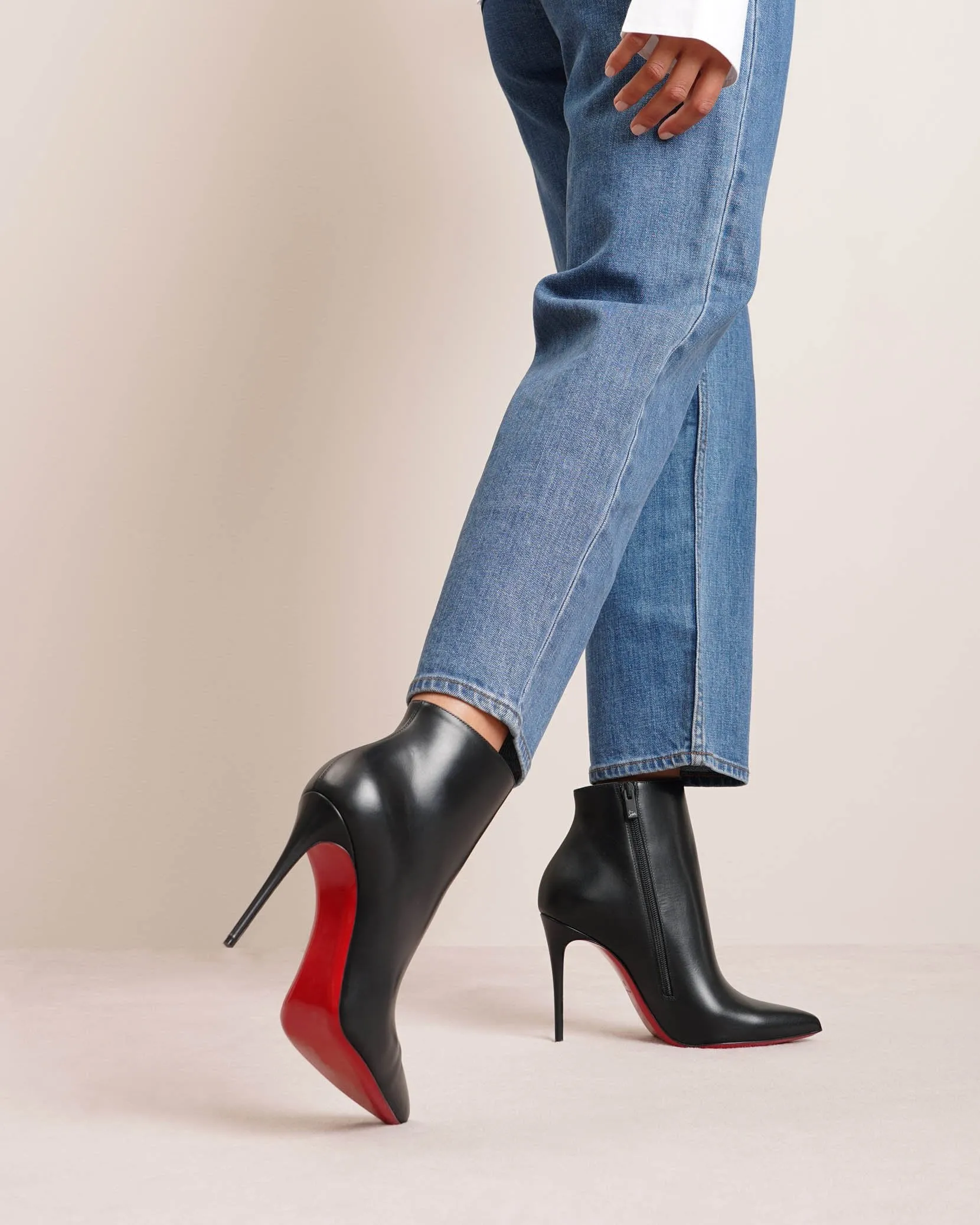 So Kate 100 black leather ankle boots