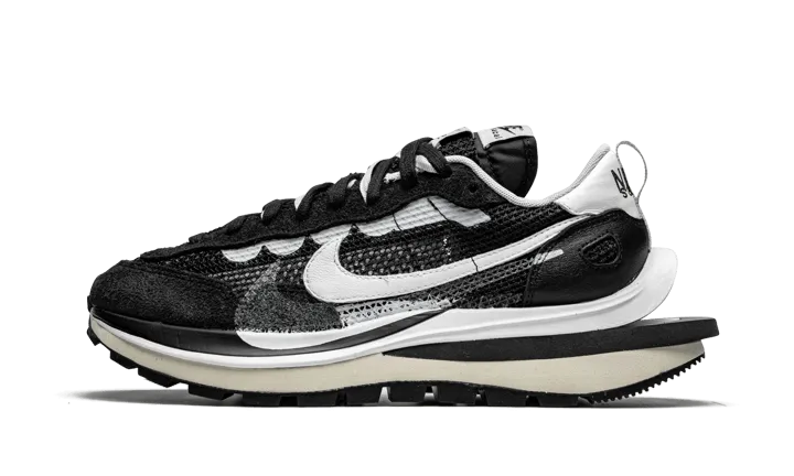 Nike Vaporwaffle Sacai Black White Enhanced design