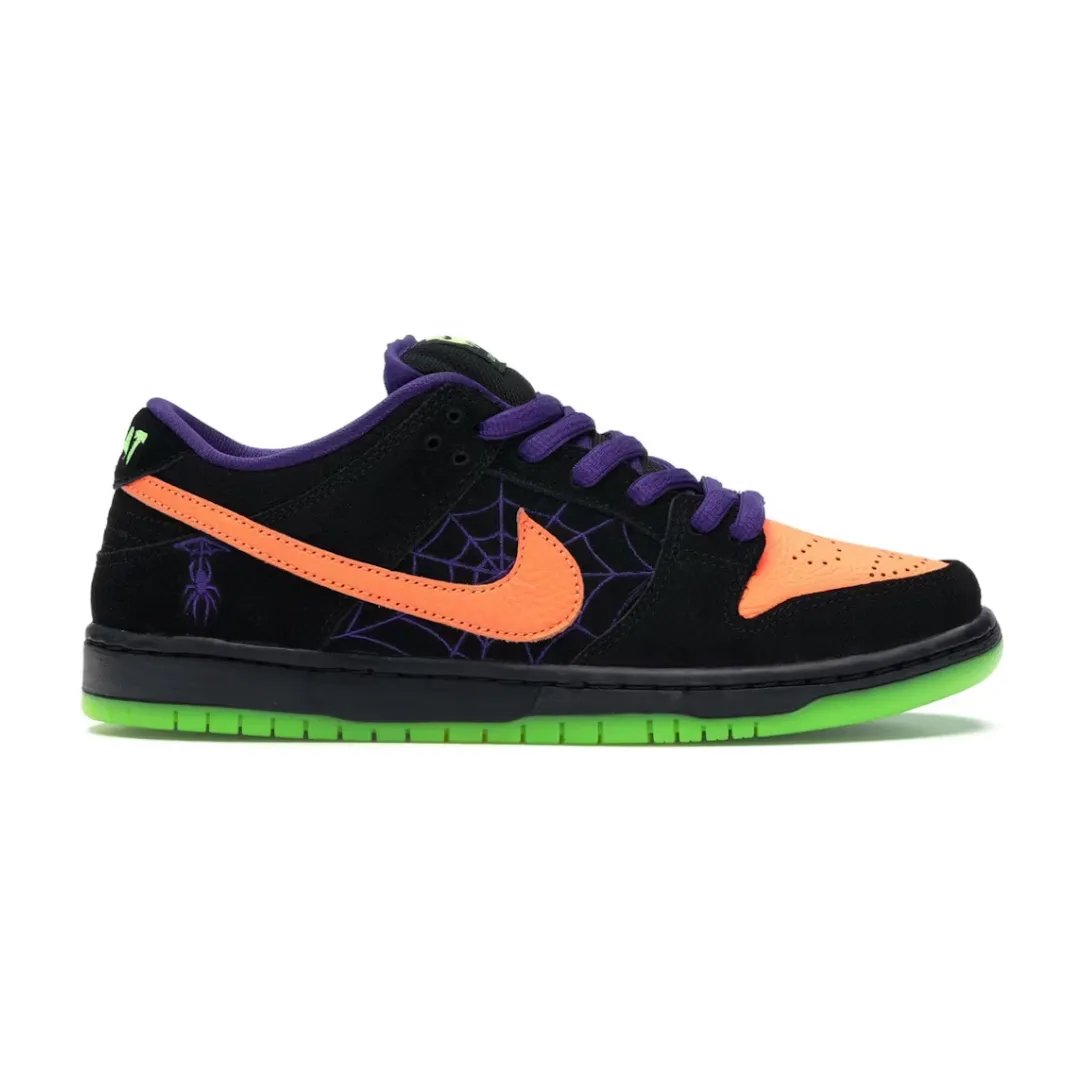 running with headphones Nike SB Dunk Low Night Of Mischief