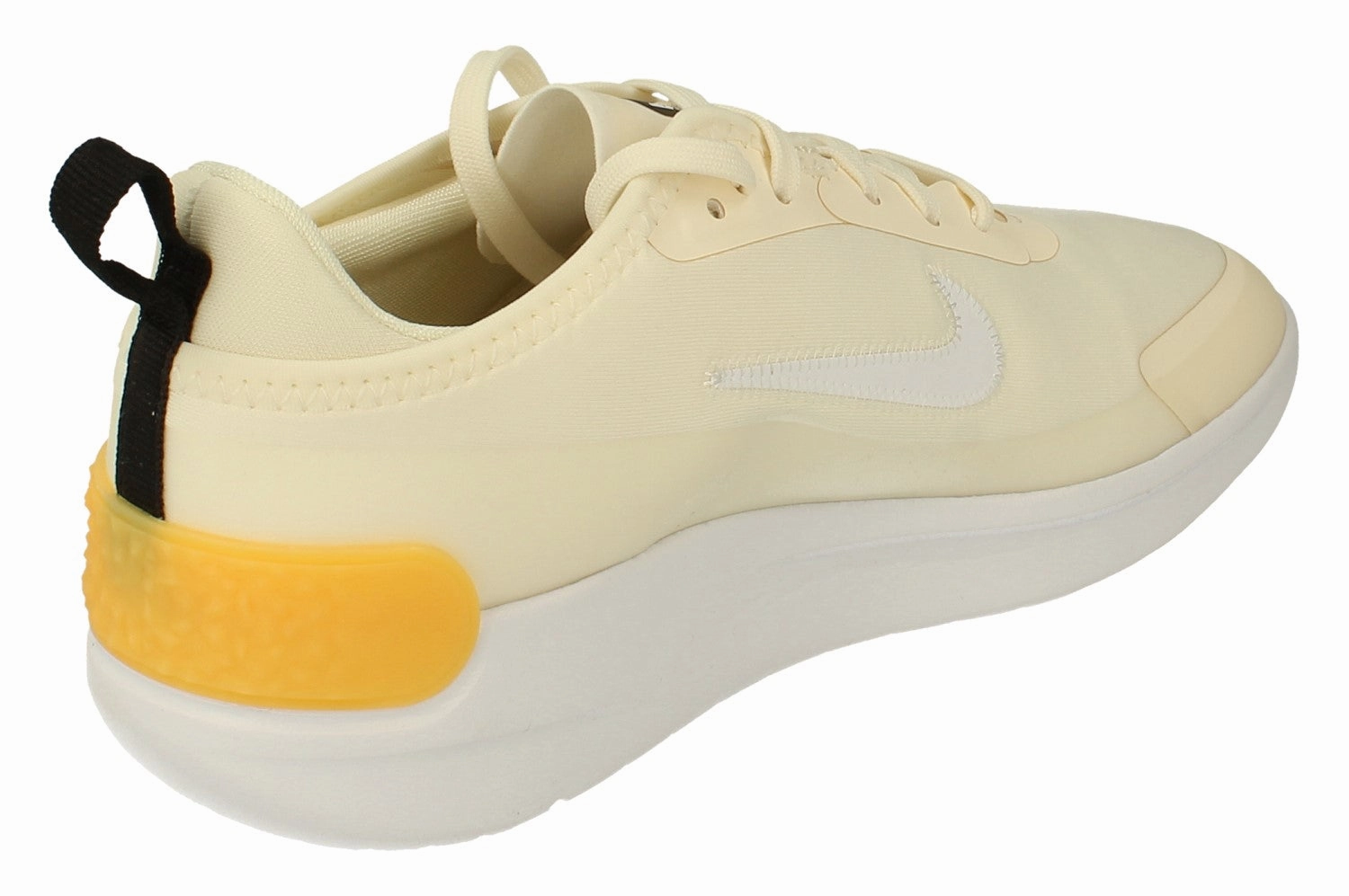 running in a dock area shoes Nike Amixa Womens Cd5403 101