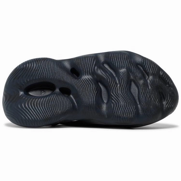 Relax Movement Adidas Yeezy Foam RNNR Mineral Blue