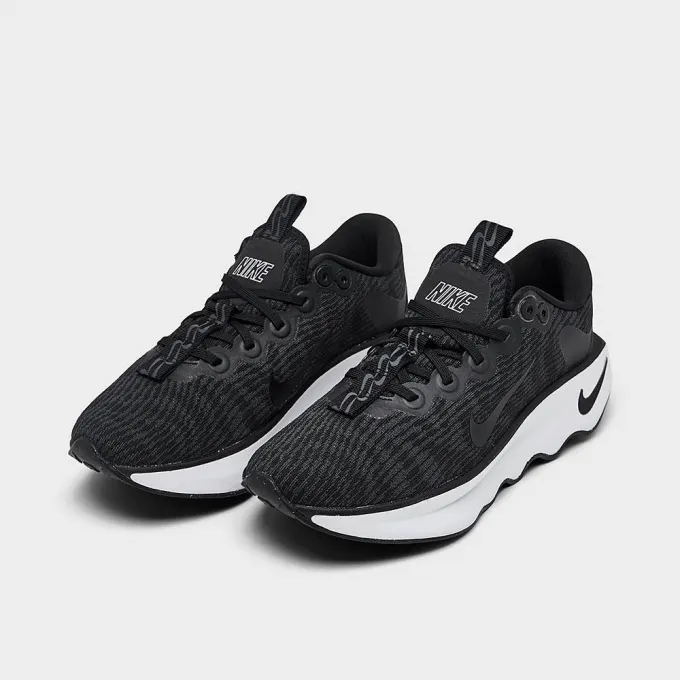 breath easy NIKE MOTIVA black-white