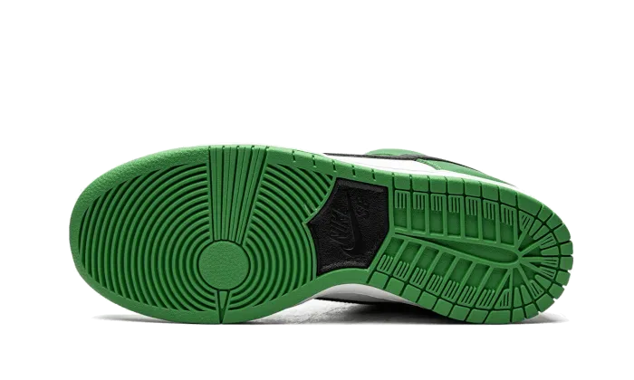 Comfortable Movement Nike SB Dunk Low Classic Green