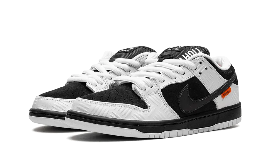 Velcro Closure Microperforated Upper Nike SB Dunk Low TIGHTBOOTH