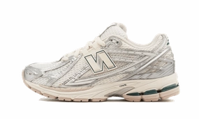 Walking Ease 1906R Silver Metallic Cream