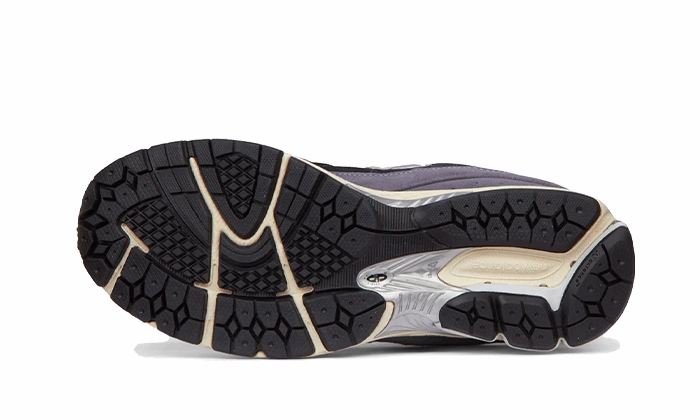 Neutral Stability Base Customizable Insoles New Balance 2002R Magnet