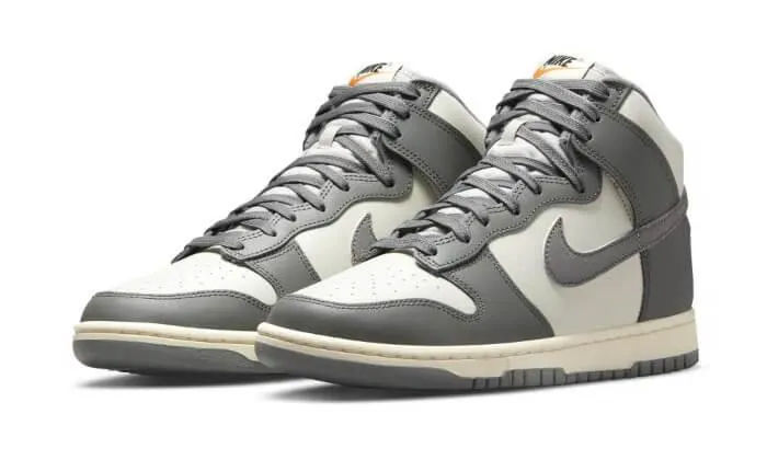 Dunk High Vintage Light Bone Grey Running   Specific