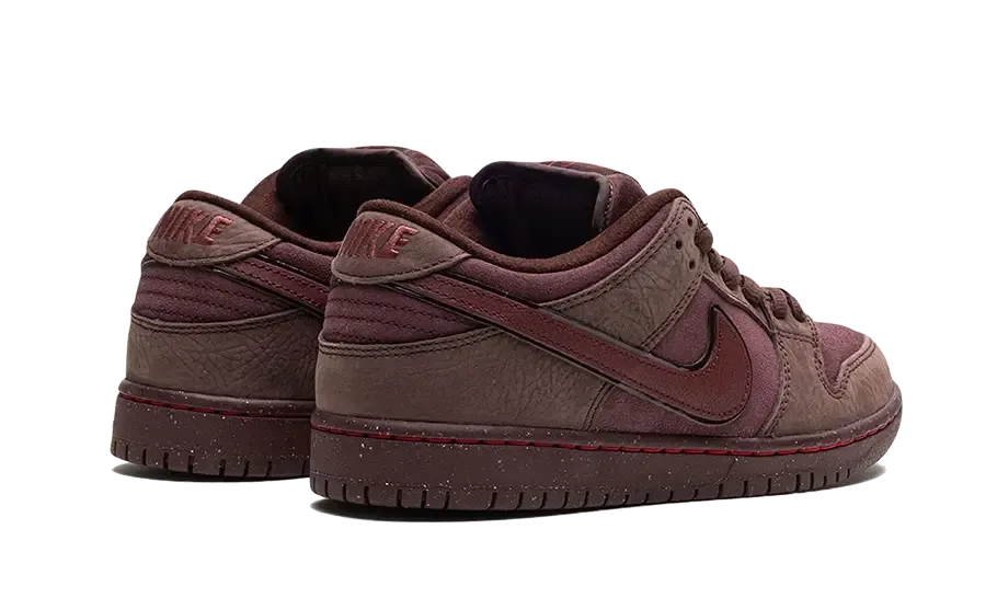 Heel lock Anti Collision Toe Box Nike SB Dunk Low City Of Love Burgundy Crush
