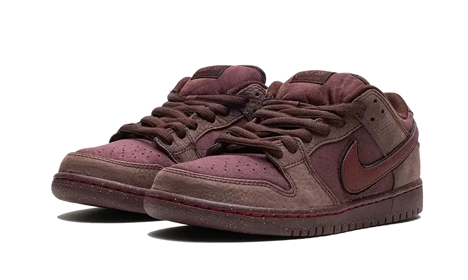 Comfortable Toe Nike SB Dunk Low City Of Love Burgundy Crush