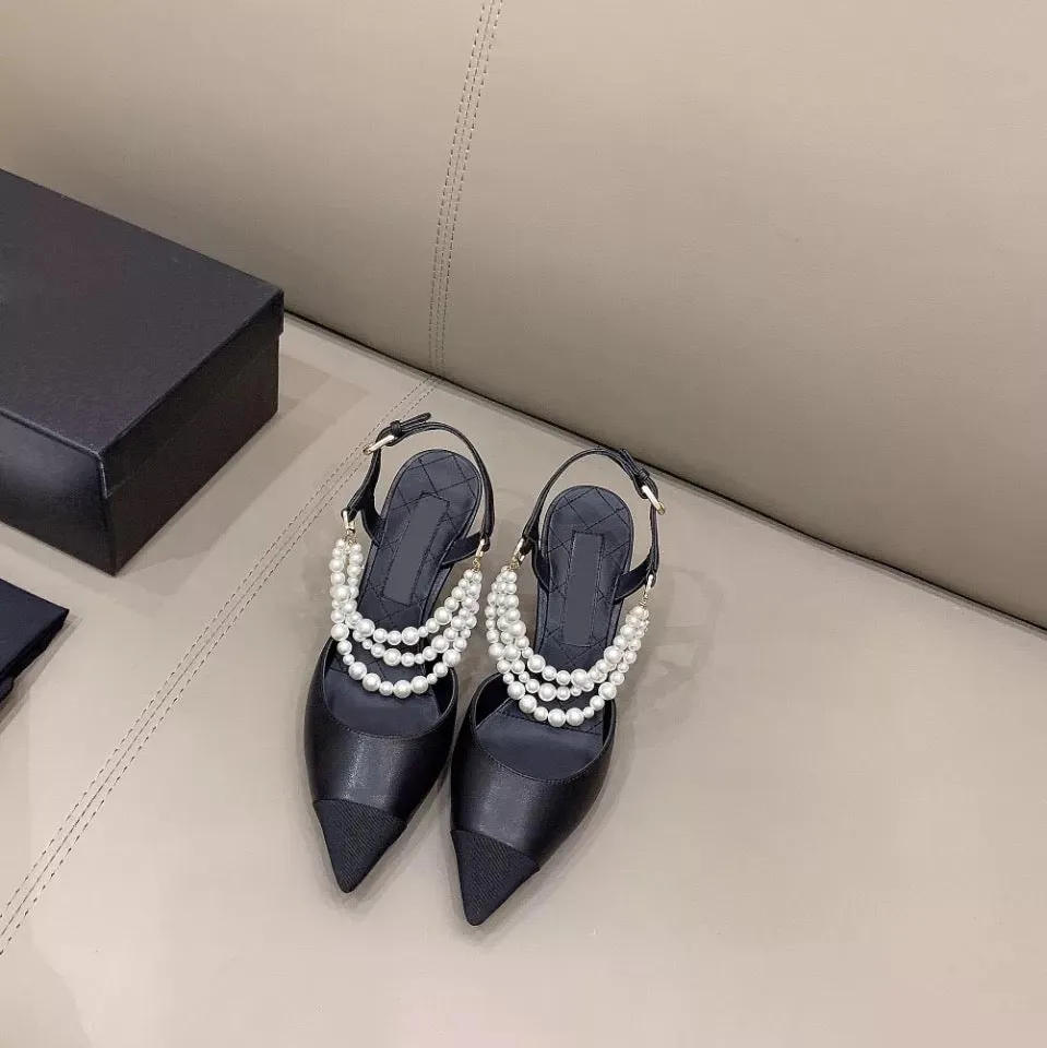 String Bead Pointed Toe Heels