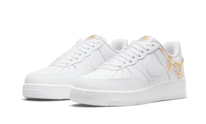 Weekend Sport Ultimate Wear Nike Air Force 1 Low LX Lucky Charms White