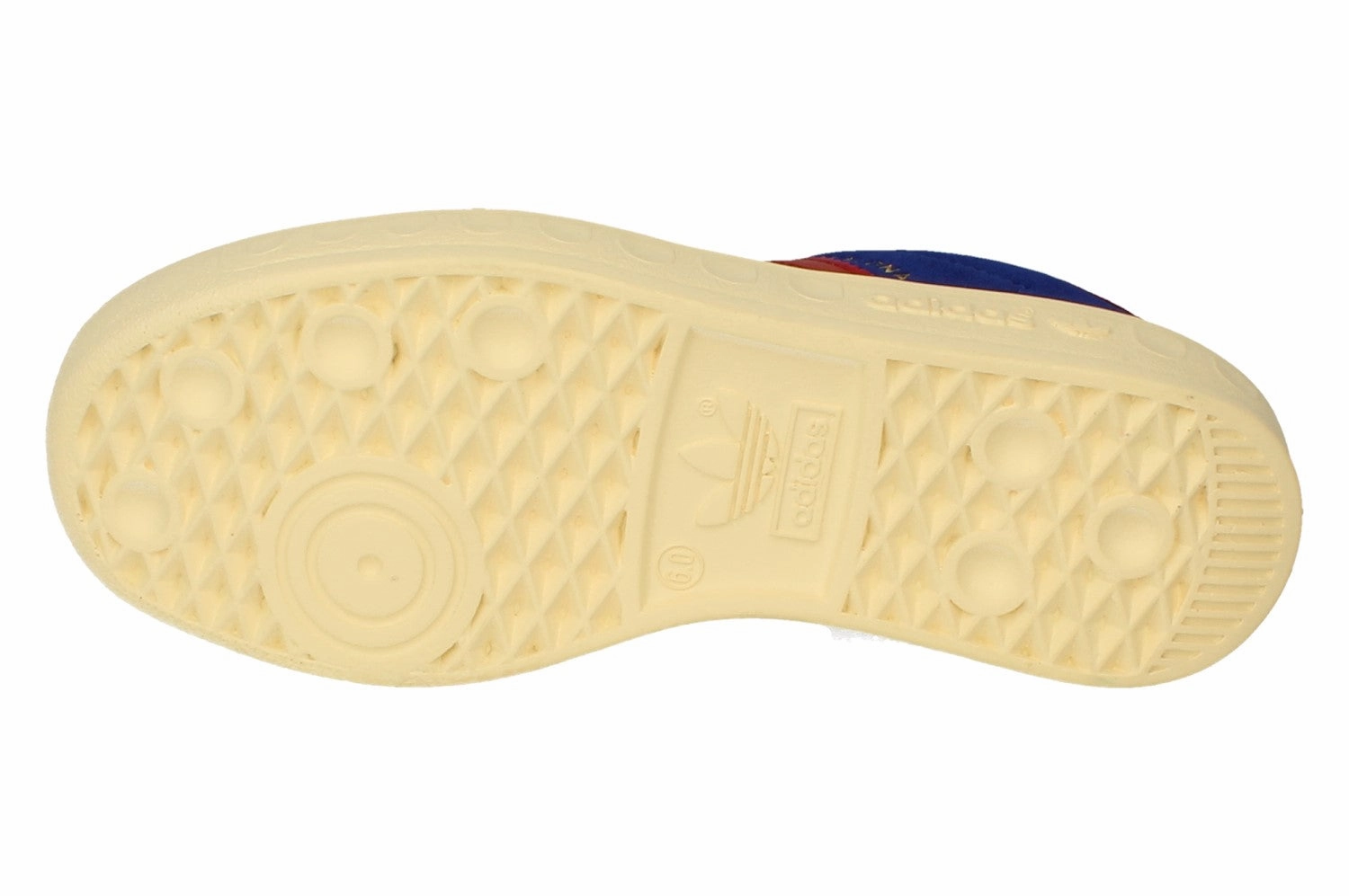 Adidas Originals Barcelona Mens Trainers Sneakers FX5642 running with a low - top design