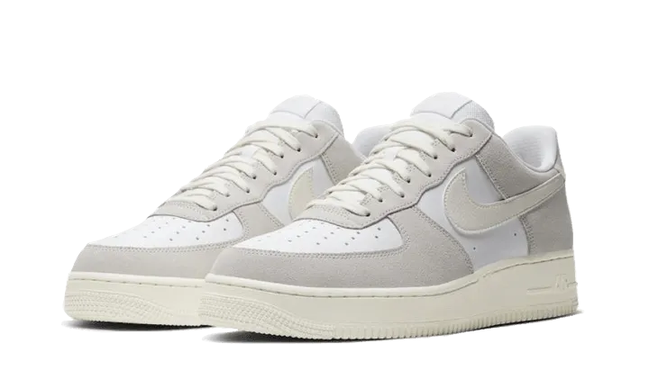 running in a corporate run shoes Air Force 1 Low Platinum Tint