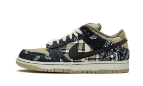 SB Dunk Low Travis Scott warm weather running in a softball field area shoes