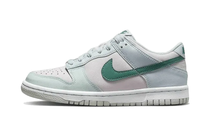 Dunk Low Mineral Teal sunny day running great flexibility