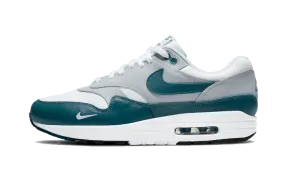 Air Max 1 Dark Teal Green anatomical shoe shape Anti Slip