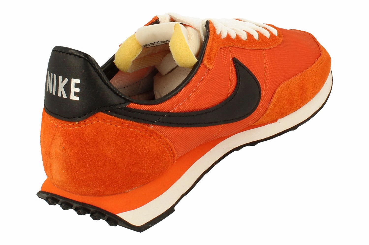 Nike Waffle Trainer 2 Sp Mens Db3004 800 Weather Resistant Finish Flexible Groove Outsoles