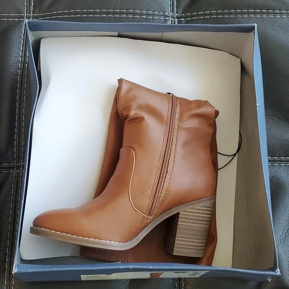 Universal Thread Tessa Knee High Scrunch Heeled Faux Leather Boots Cognac NWT