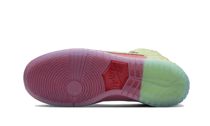 Nike SB Dunk High Pro QS Strawberry Cough Abrasion Resistant Upper Street Choice