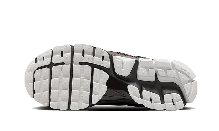 perforated upper running shoes Zoom Vomero 5 Velvet Brown