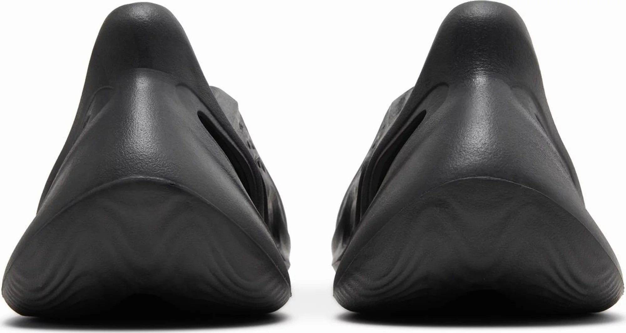 Adidas Yeezy Foam RNNR Onyx Modern Street