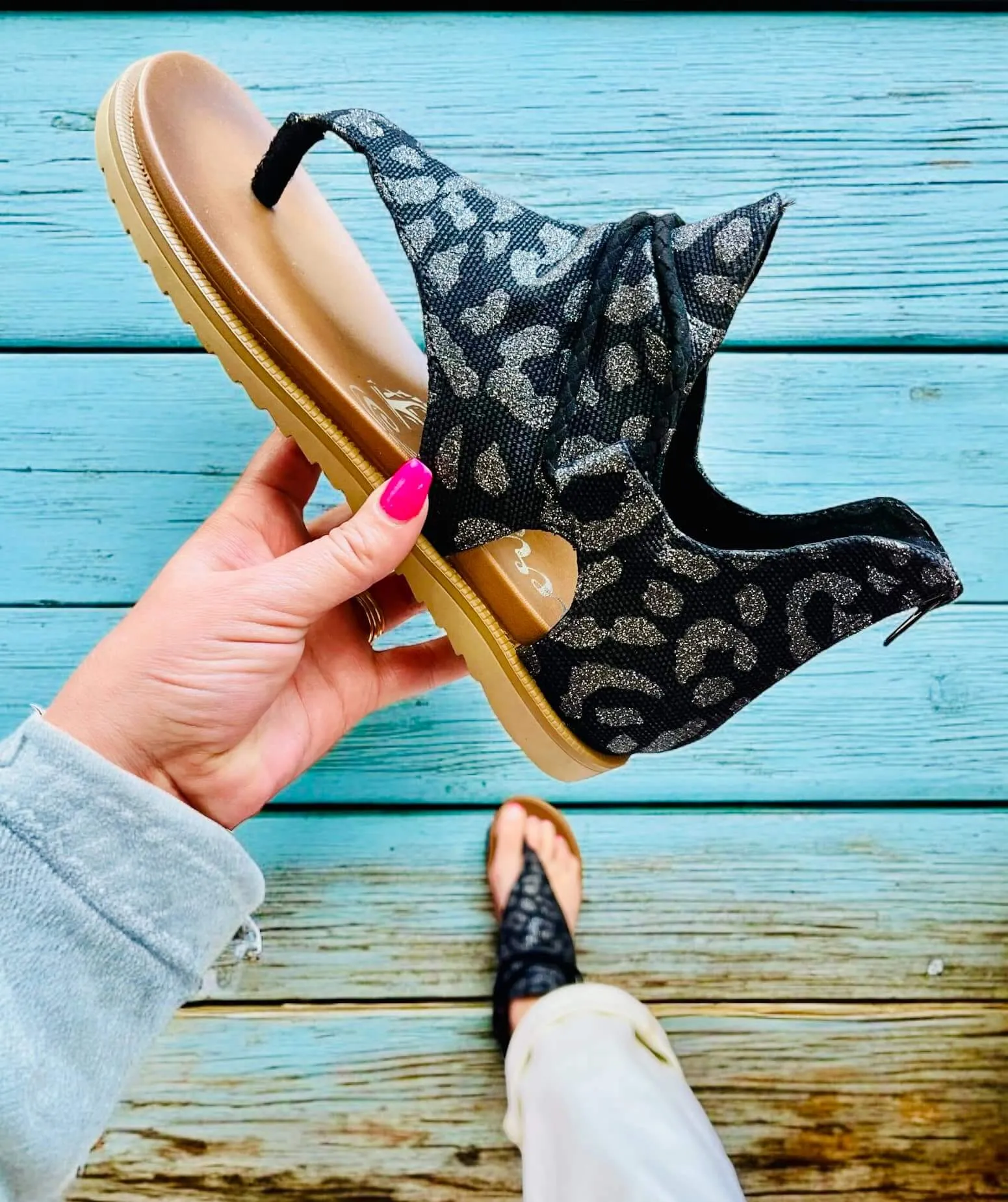 VERY G - COREY SANDALS (BLACK)