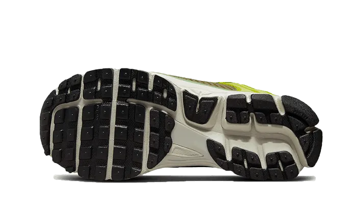 interval training running wear Vomero 5 Olive Flak Volt