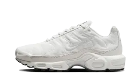 Sleek Design Nike Air Max Plus Reflective Platinum