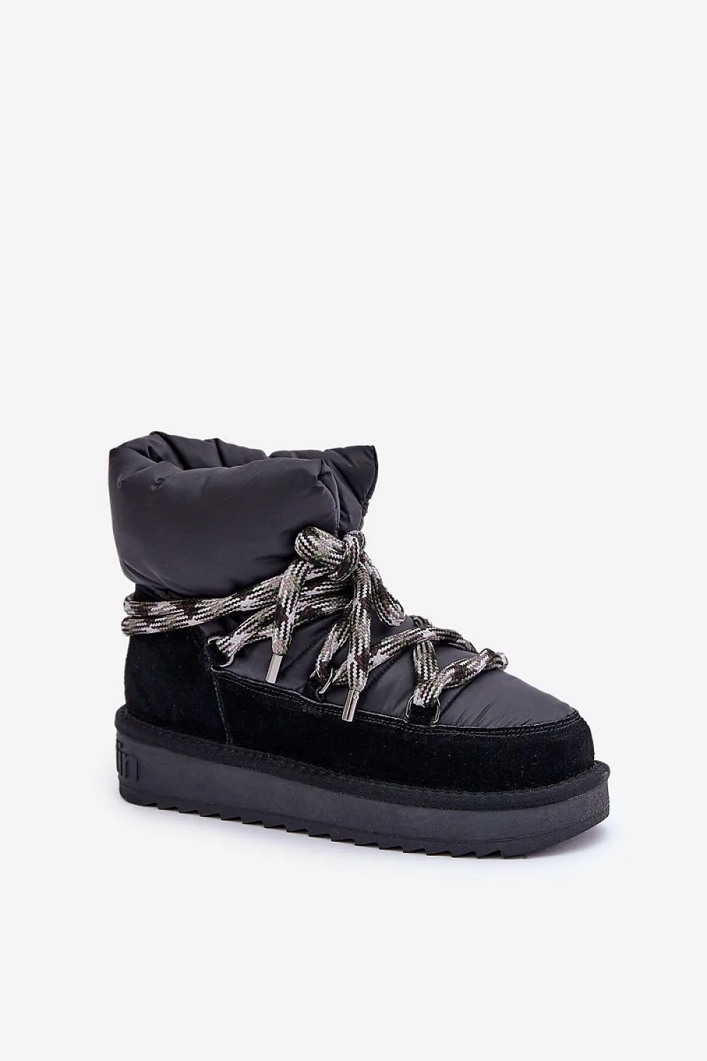 Women's simple cut thick lacing snow boots