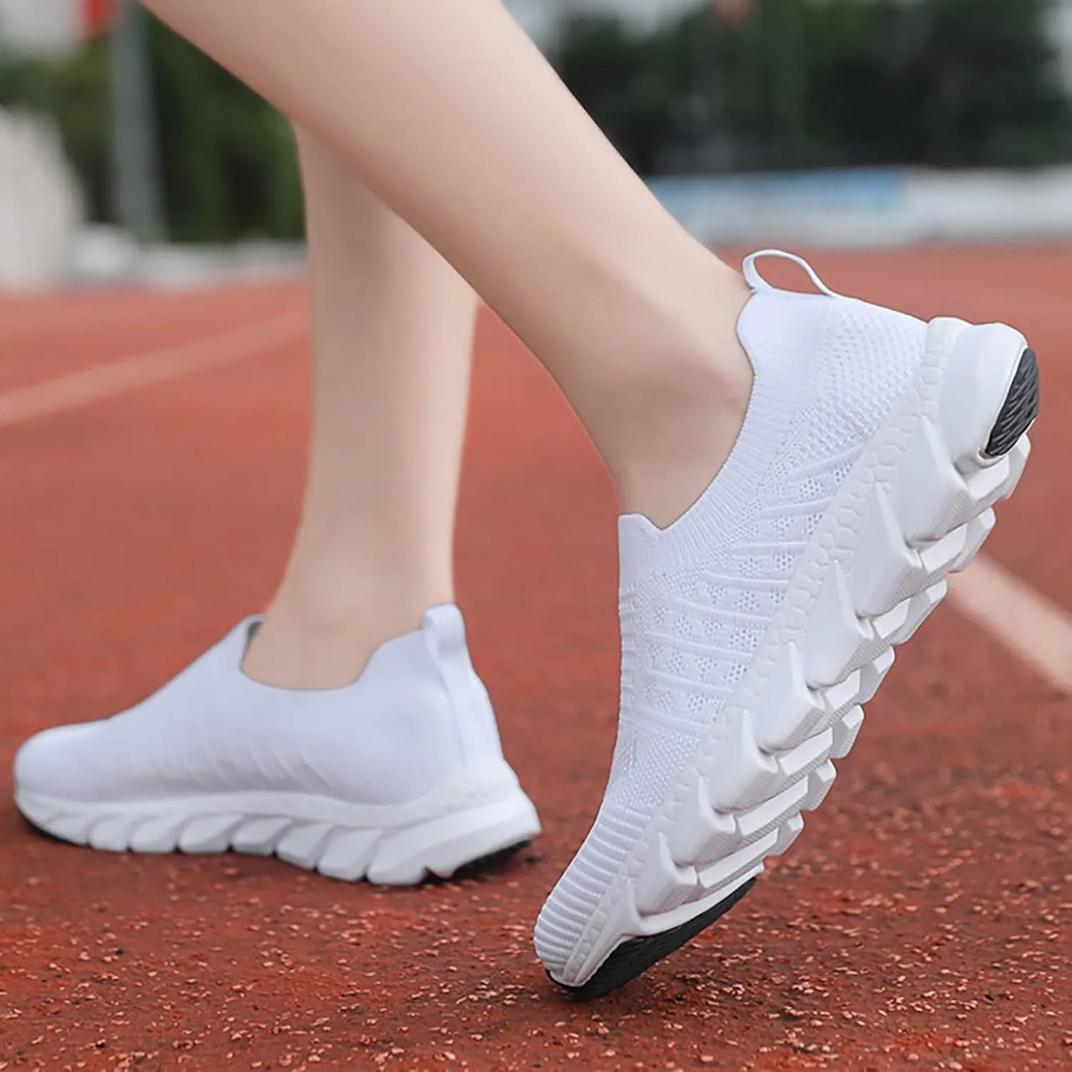 Women's Slip-on Shoes Wide Width Sneakers Hands Free Non Slip Work Shoes Women Walking Woman Shoes Casual White Sneakers Slip On Tennis Shoe Loafers Shoe