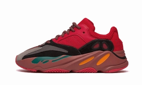 All-day Comfort Simple Lines Yeezy 700 Hi-Res Red