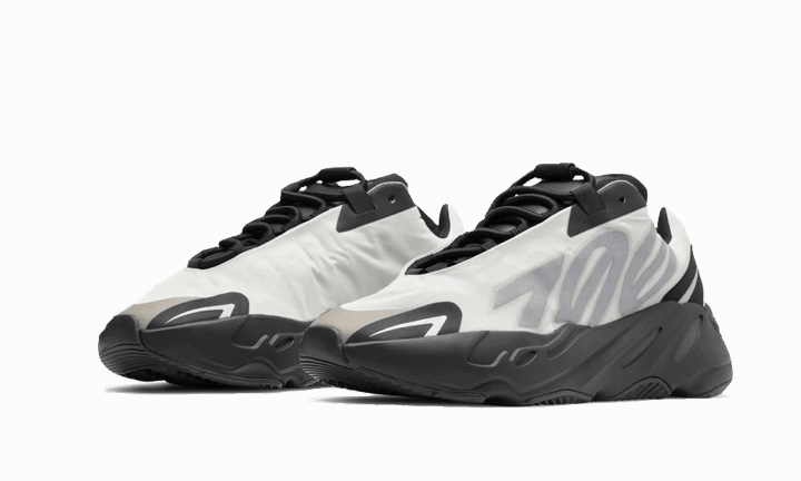 Cushioned Footbed Yeezy 700 MNVN Bone