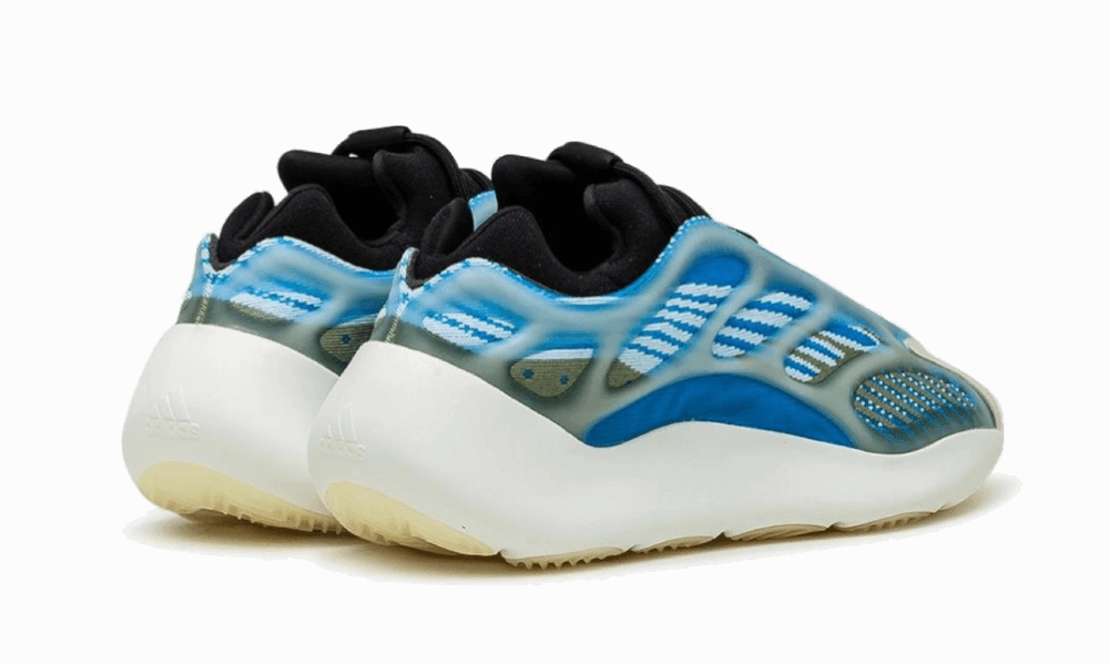 Yeezy 700 V3 Arzareth Match Go